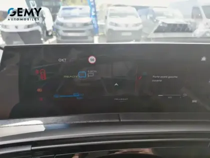 Photo 13 Peugeot 5008  Plug-in Hybrid 225 ch e-DCS7