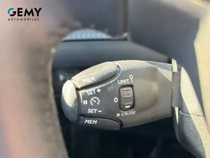 Photo 16 Peugeot 208  PureTech 100 S&S BVM6