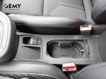 Photo 37 Renault Clio  E-Tech full hybrid 145