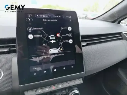 Photo 28 Renault Clio  E-Tech full hybrid 145