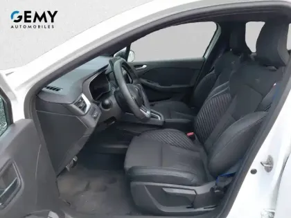 Photo 8 Renault Clio  E-Tech full hybrid 145