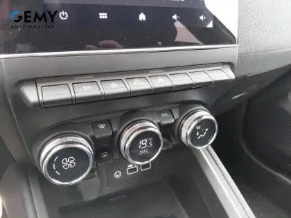 Photo 31 Renault Clio  E-Tech full hybrid 145