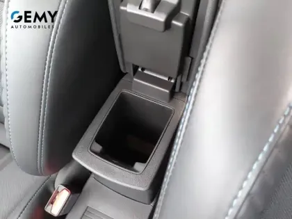 Photo 40 Renault Clio  E-Tech full hybrid 145