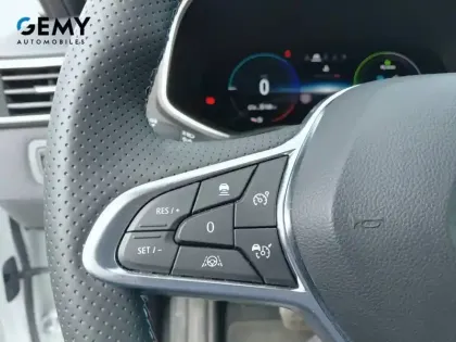 Photo 22 Renault Clio  E-Tech full hybrid 145