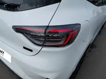 Photo 13 Renault Clio  E-Tech full hybrid 145