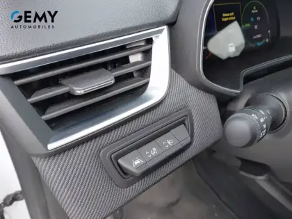 Photo 20 Renault Clio  E-Tech full hybrid 145