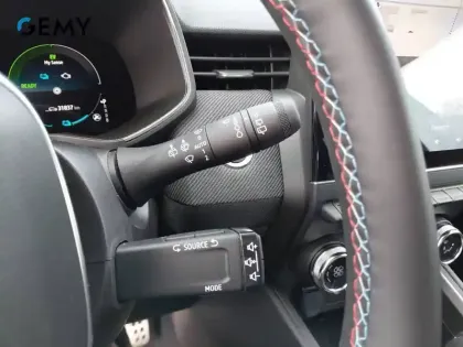 Photo 25 Renault Clio  E-Tech full hybrid 145