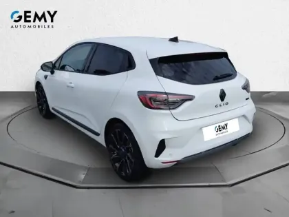 Photo 6 Renault Clio  E-Tech full hybrid 145