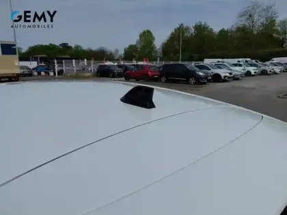 Photo 11 Renault Clio  E-Tech full hybrid 145