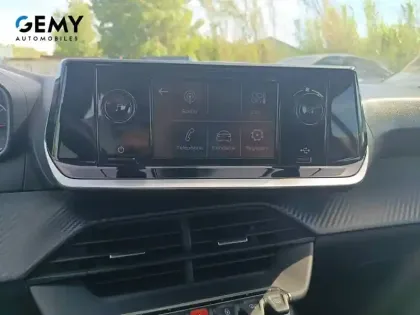 Photo 15 Peugeot 208  PureTech 75 S&S BVM5