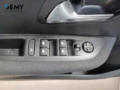 Photo 33 Peugeot 208  Hybrid 110 ch e-DCS6