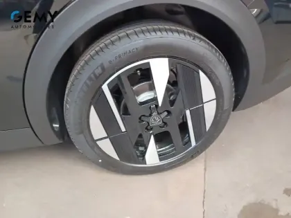 Photo 10 Peugeot 408  Hybrid 145 e-DCS6