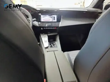 Photo 7 Peugeot 408  Hybrid 145 e-DCS6