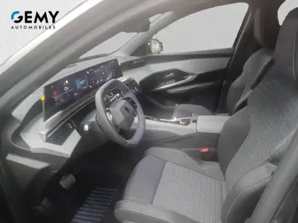 Photo 8 Peugeot 5008  Hybrid 145 ch e-DCS6