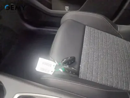 Photo 15 Peugeot 5008  Hybrid 145 ch e-DCS6