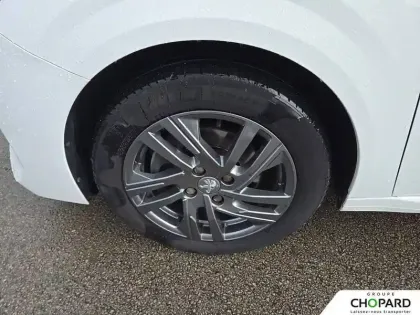 Photo 24 Peugeot 208  PureTech 100 S&S BVM6