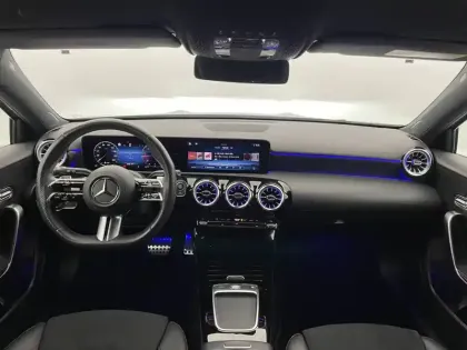 Photo 24 Mercedes Classe A  200 d 8G-DCT