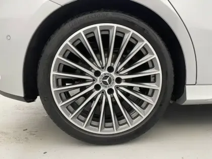 Photo 17 Mercedes Classe A  200 d 8G-DCT