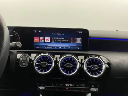 Photo 20 Mercedes Classe A  200 d 8G-DCT