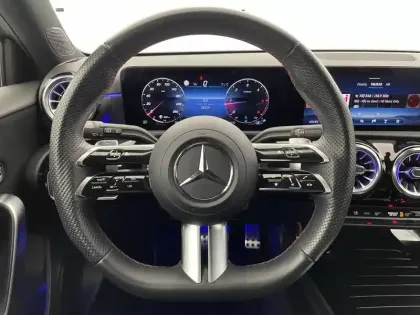 Photo 22 Mercedes Classe A  200 d 8G-DCT