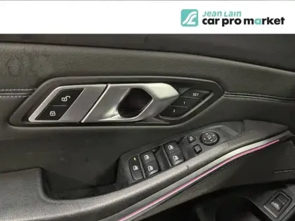 Photo 19 BMW Serie 3 Touring 320d xDrive 190 ch BVA8