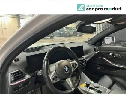 Photo 12 BMW Serie 3 Touring 320d xDrive 190 ch BVA8