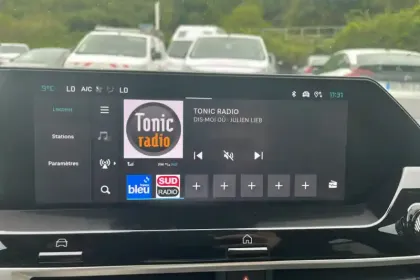 Photo 24 Citroën C4  Hybride 145 e-DCS6