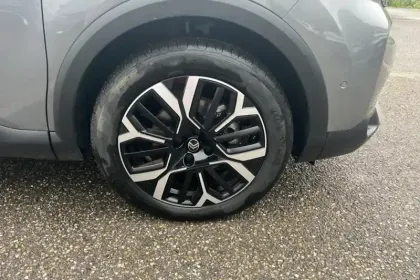 Photo 14 Citroën C4  Hybride 145 e-DCS6