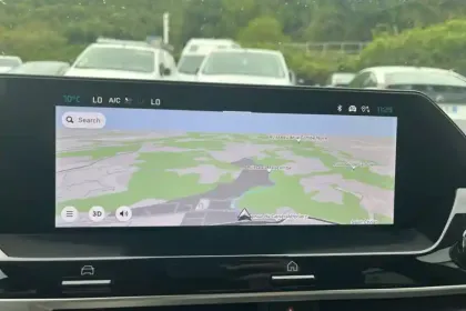 Photo 15 Citroën C4  Hybride 145 e-DCS6