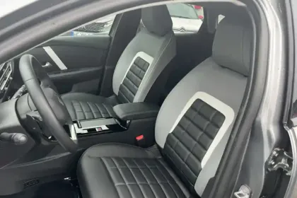 Photo 9 Citroën C4  Hybride 145 e-DCS6