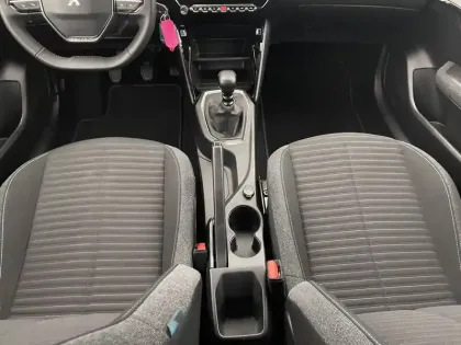 Photo 24 Peugeot 208  PureTech 100 S&S BVM6