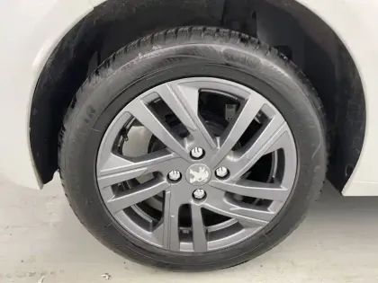 Photo 18 Peugeot 208  PureTech 100 S&S BVM6