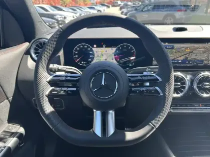 Photo 5 Mercedes GLA  200 7G-DCT