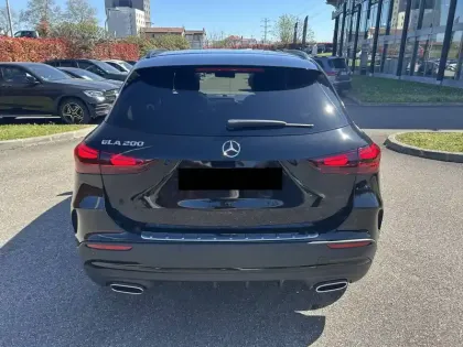 Photo 18 Mercedes GLA  200 7G-DCT