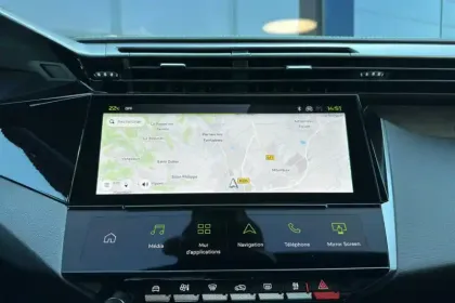 Photo 14 Peugeot 308  Hybrid 145 e-DCS6