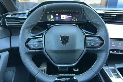 Photo 13 Peugeot 308  Hybrid 145 e-DCS6