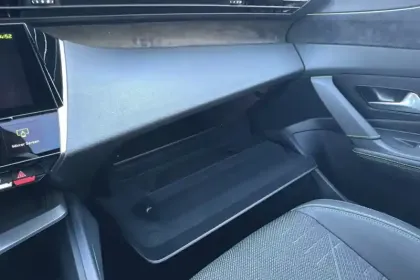 Photo 21 Peugeot 308  Hybrid 145 e-DCS6