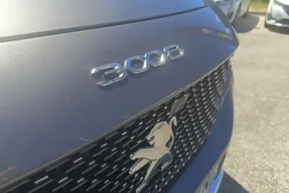 Photo 34 Peugeot 3008  Hybrid 225 e-EAT8
