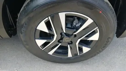 Photo 11 Peugeot 2008  Hybrid 110 e-DCS6