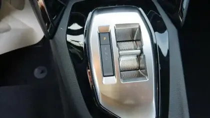 Photo 18 Peugeot 2008  Hybrid 110 e-DCS6