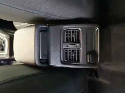 Photo 31 Renault Captur  Blue dCi 95