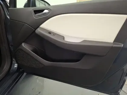 Photo 19 Renault Clio  E-Tech 140 - 21N