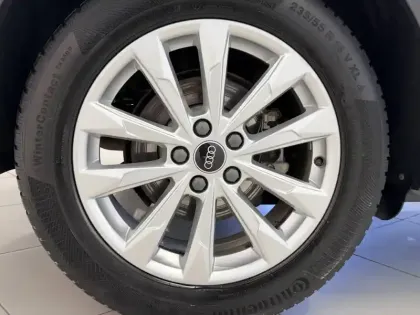 Photo 6 Audi Q3  35 TFSI 150 ch S tronic 7