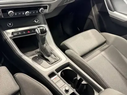 Photo 41 Audi Q3  35 TFSI 150 ch S tronic 7