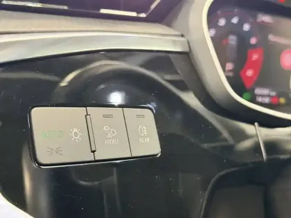 Photo 17 Audi Q3  35 TFSI 150 ch S tronic 7