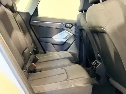 Photo 31 Audi Q3  35 TFSI 150 ch S tronic 7