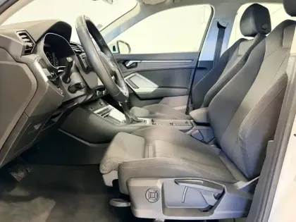 Photo 9 Audi Q3  35 TFSI 150 ch S tronic 7