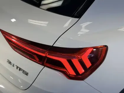 Photo 22 Audi Q3  35 TFSI 150 ch S tronic 7