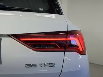 Photo 23 Audi Q3  35 TFSI 150 ch S tronic 7