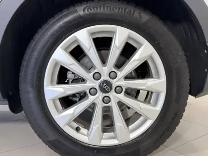 Photo 8 Audi Q3  35 TFSI 150 ch S tronic 7